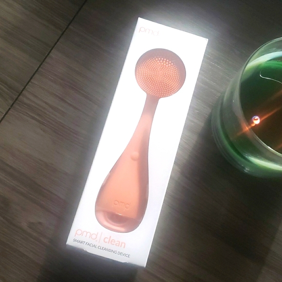 NWT PMD |clean smart facial cleansing device - Picture 1 of 10